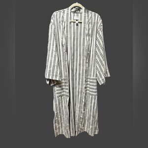 UNIVERSAL THREAD KAMONO NWOT